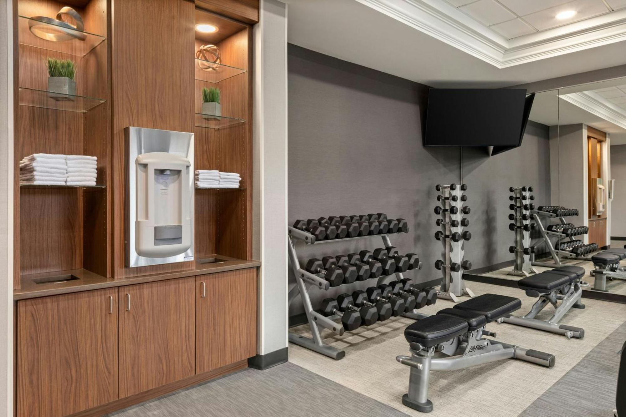 Courtyard Minneapolis St. Paul/Роузвил Екстериор снимка