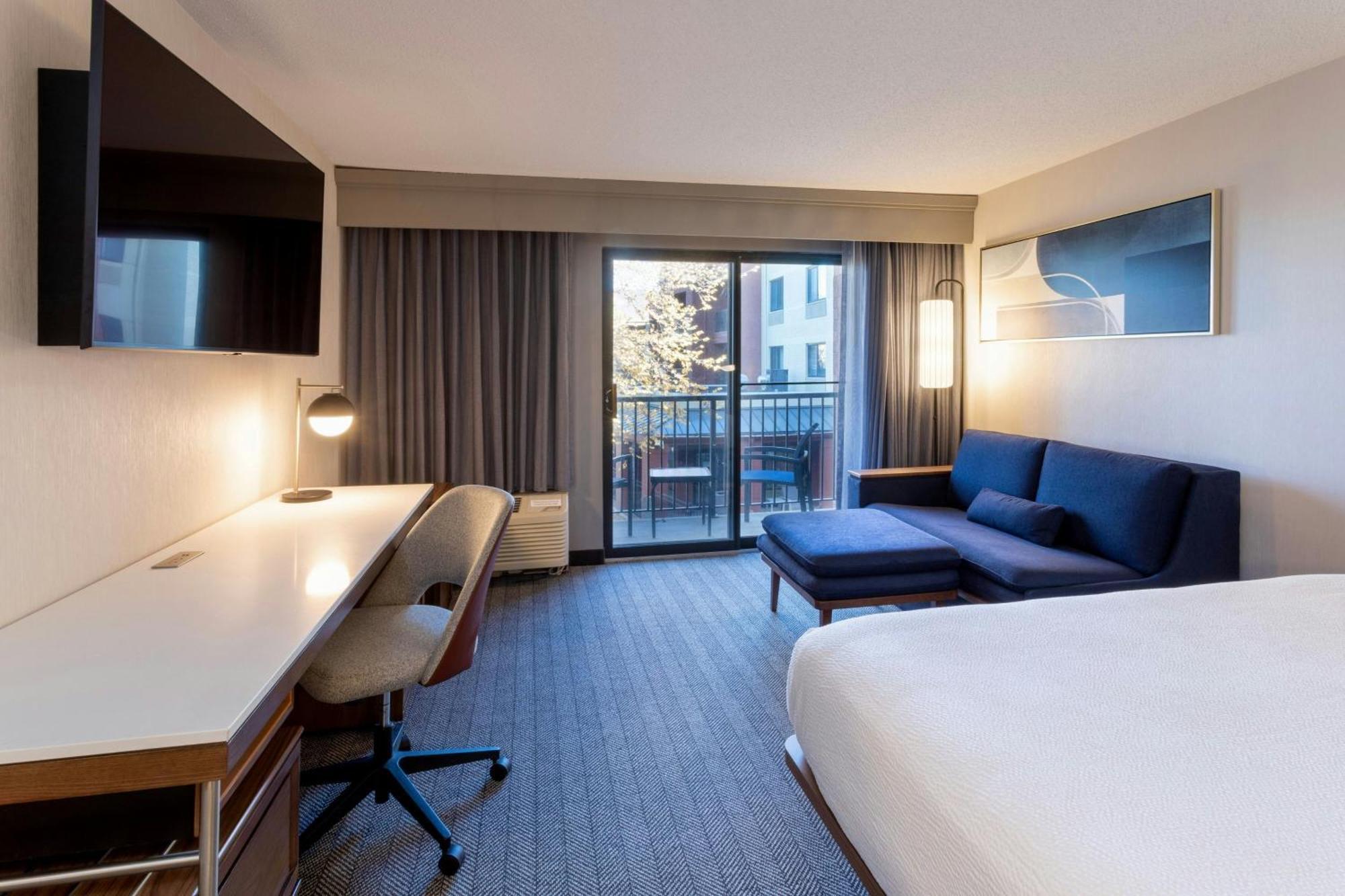 Courtyard Minneapolis St. Paul/Роузвил Екстериор снимка