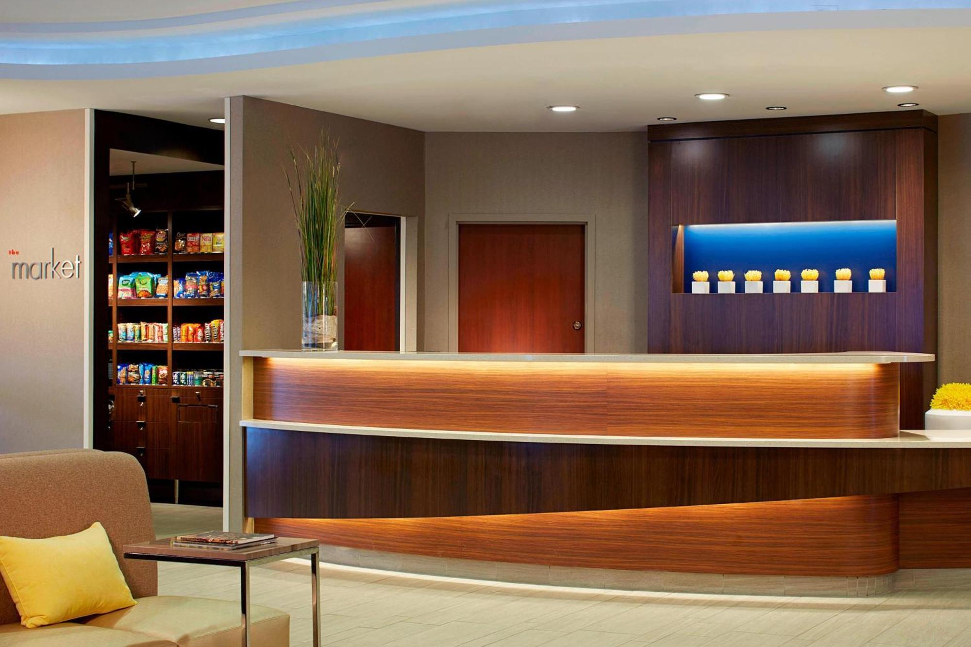 Courtyard Minneapolis St. Paul/Роузвил Екстериор снимка