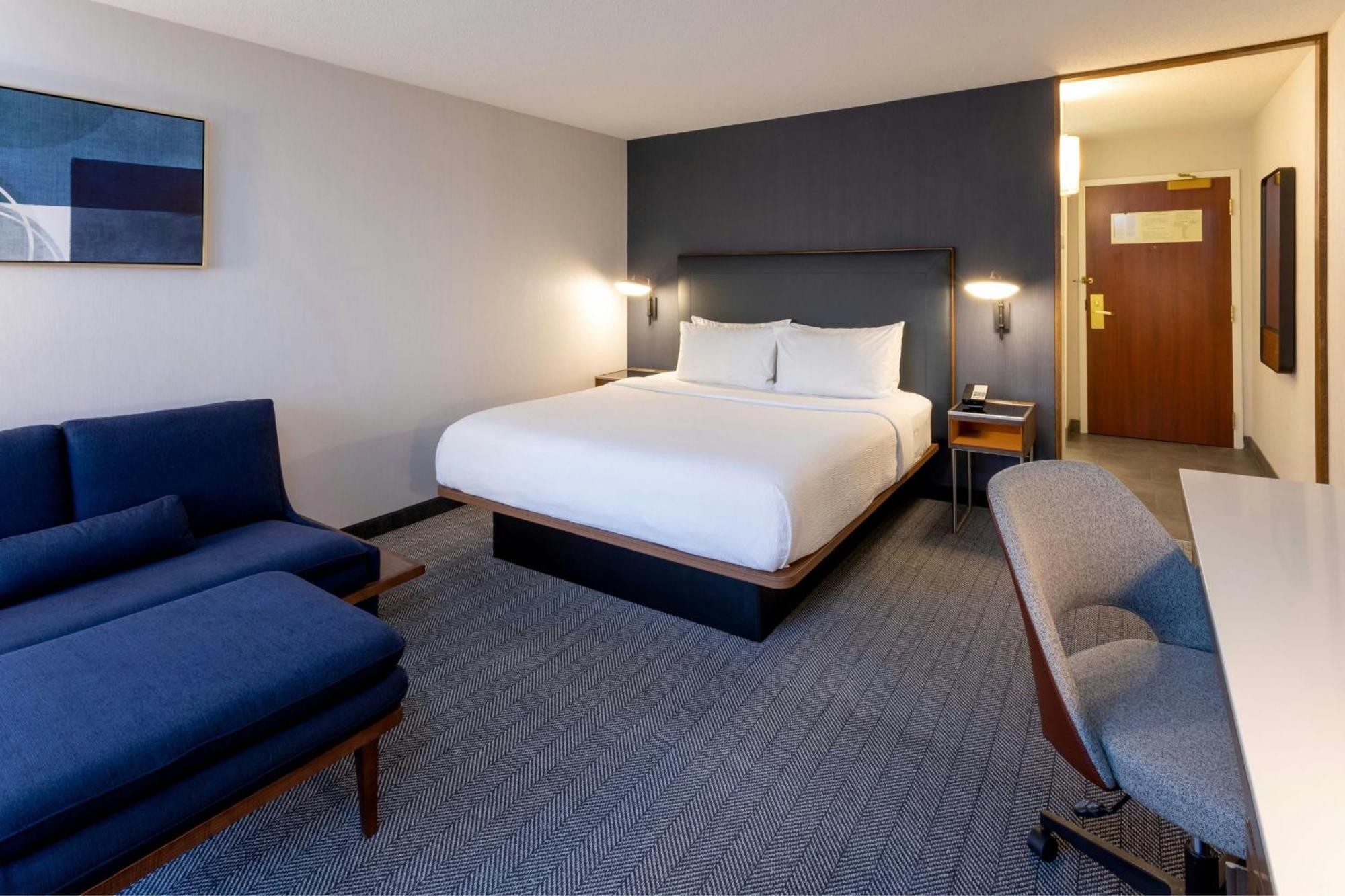 Courtyard Minneapolis St. Paul/Роузвил Екстериор снимка