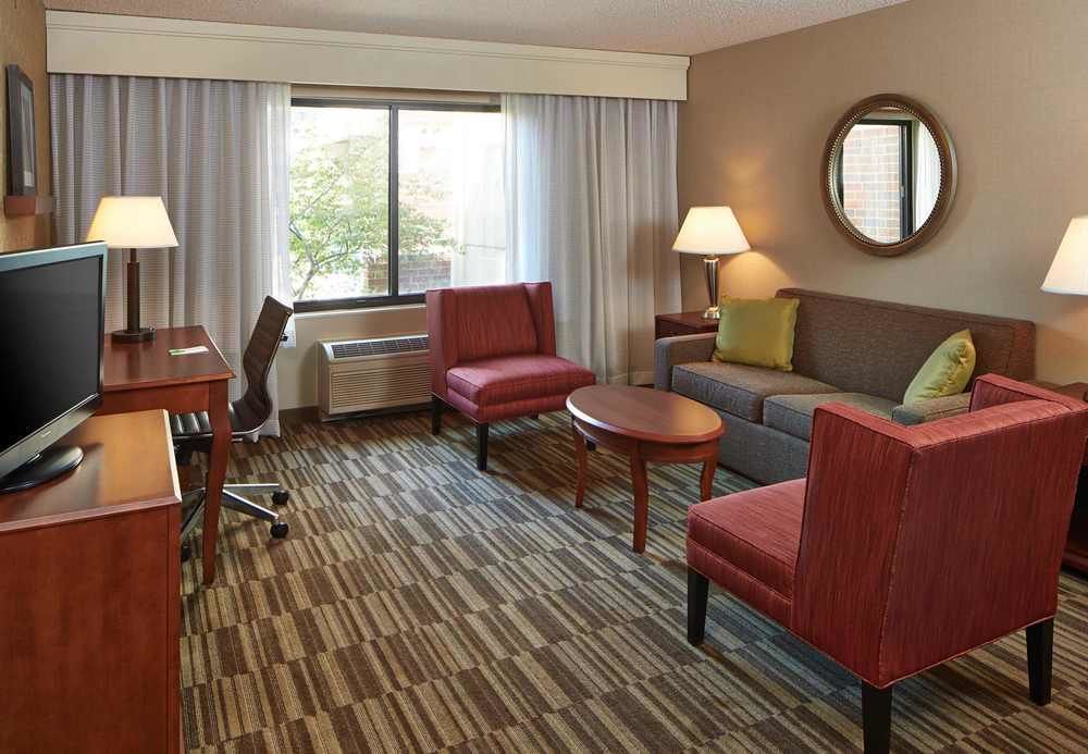 Courtyard Minneapolis St. Paul/Роузвил Екстериор снимка