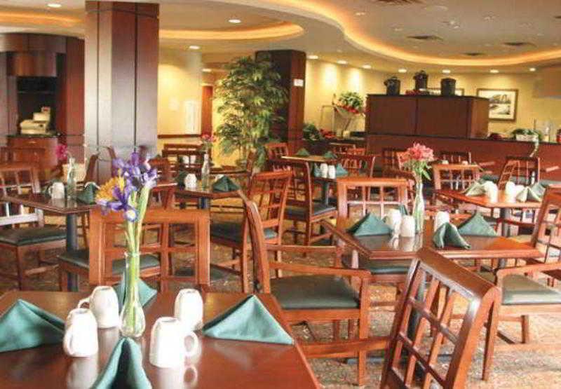 Courtyard Minneapolis St. Paul/Роузвил Ресторант снимка